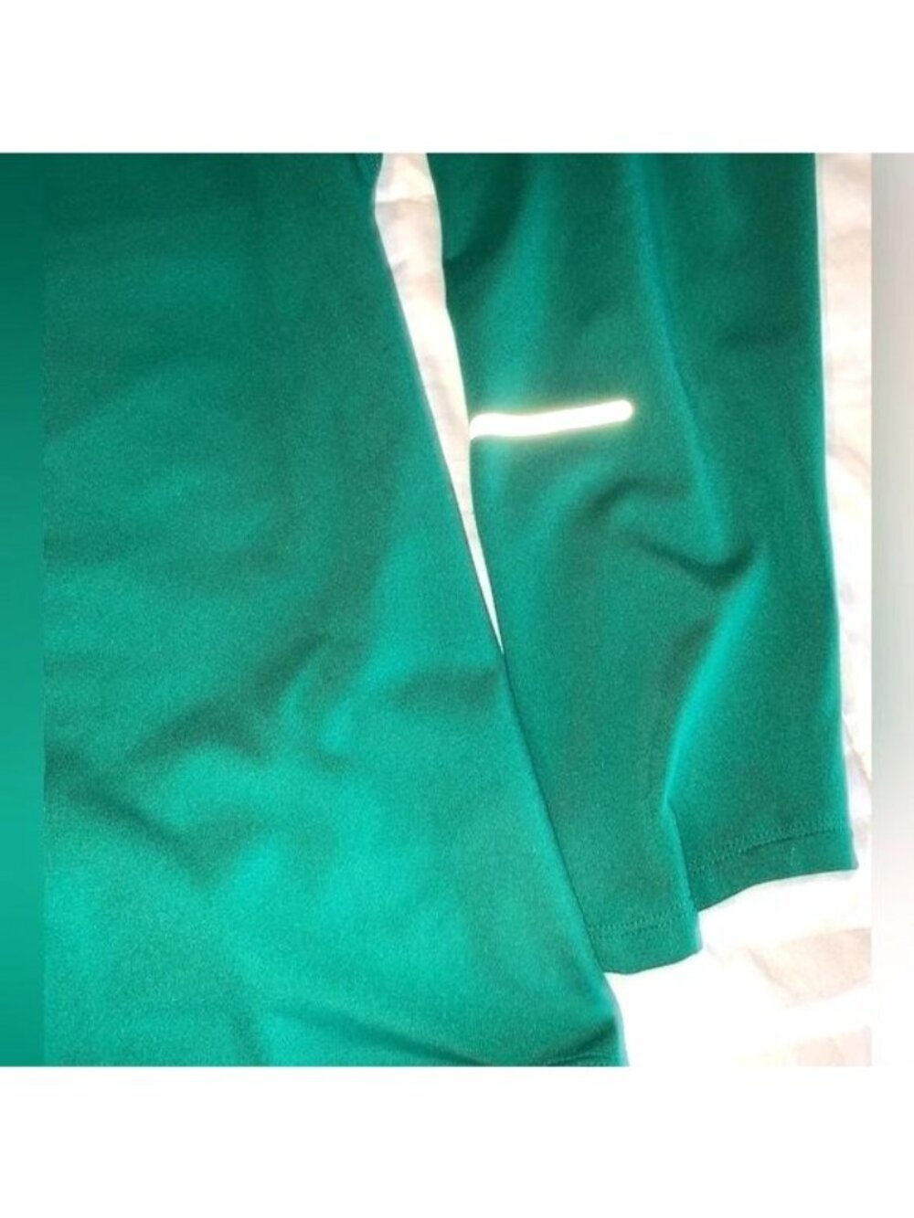 Nike Dri-Fit Green Long-Sleeve Running Shirt W/ Reflective Accents - S - Picture 6 of 11